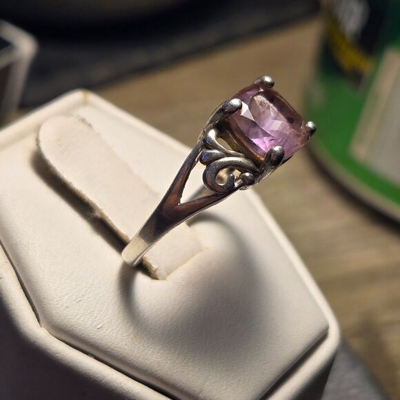 Filigree purple stone Vintage Sterling Silver Ring Sz 7 - Picture 2 of 7